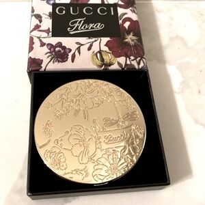 NIB- Gucci Flora Compact Mirror Gold-Tone